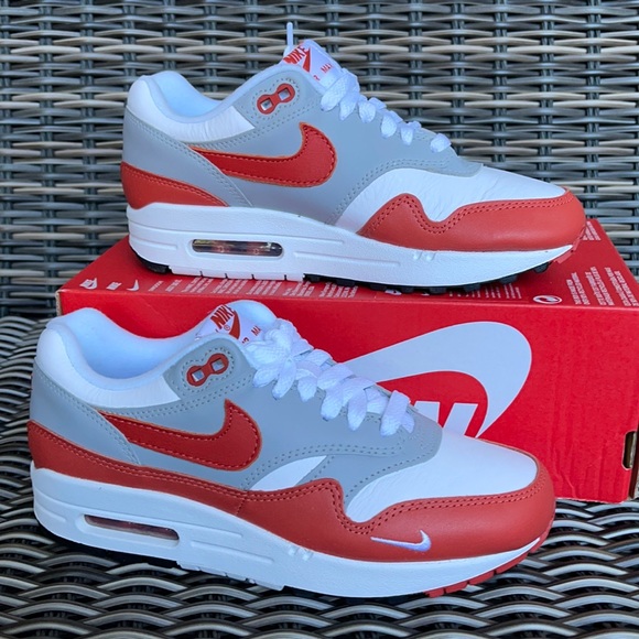air max 1lv8